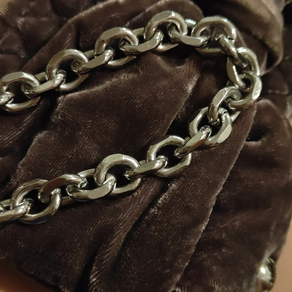 Juicy Couture Velvet Quilted Plush Bow Tie Wristlet Wallet In Chocolate Brown